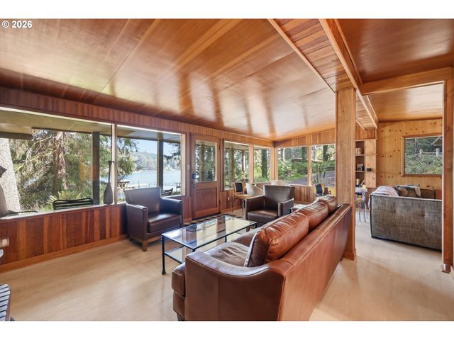 83553 JENSEN Ln, Florence, OR 97439