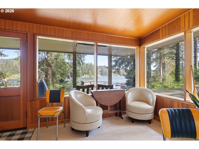 83553 JENSEN Ln, Florence, OR 97439