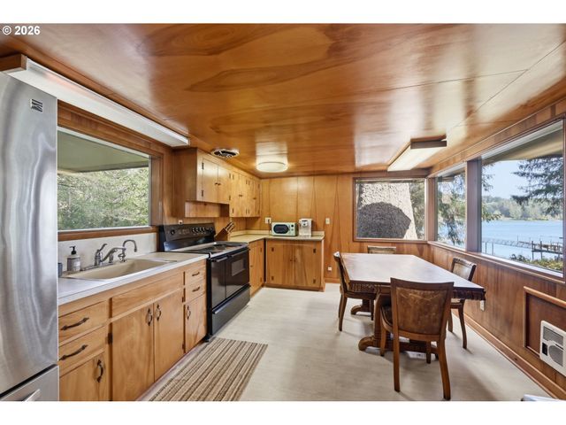 83553 JENSEN Ln, Florence, OR 97439