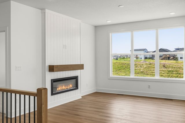 1018 Shady Lane Drive, Norwalk, IA 50211