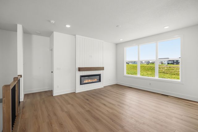 1018 Shady Lane Drive, Norwalk, IA 50211