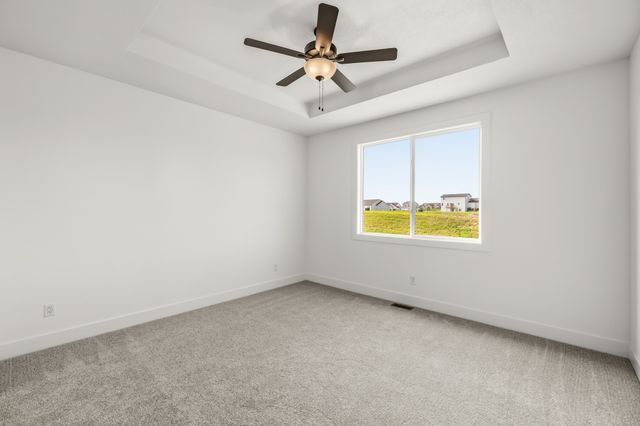 1018 Shady Lane Drive, Norwalk, IA 50211