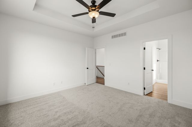 1018 Shady Lane Drive, Norwalk, IA 50211