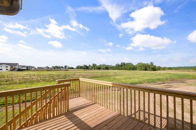 1018 Shady Lane Drive, Norwalk, IA 50211