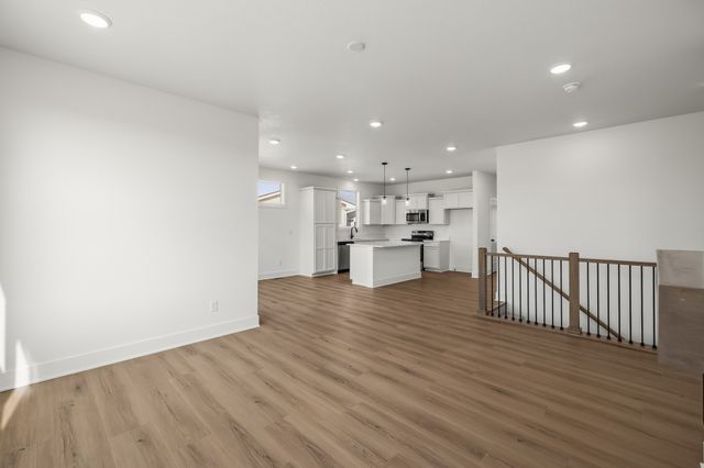 1018 Shady Lane Drive, Norwalk, IA 50211
