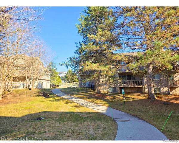 778 S Milford Road, Milford Village, MI 48381