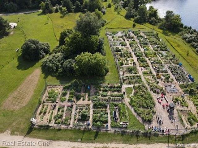 778 S Milford Road, Milford Village, MI 48381