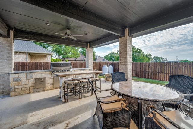 551 Chandler Court, Pilot Point, TX 76258