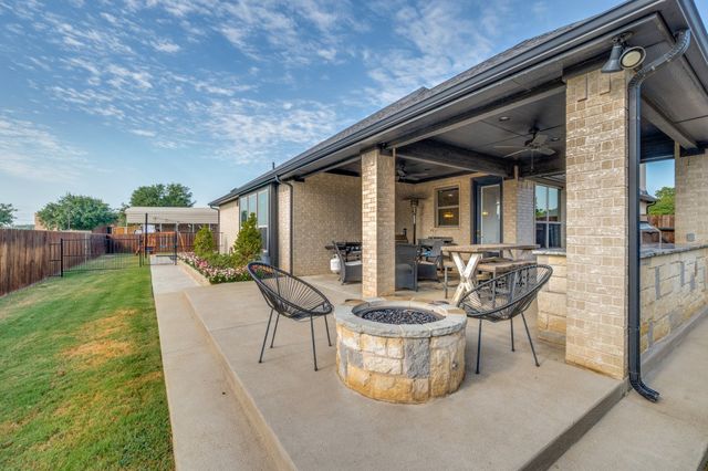 551 Chandler Court, Pilot Point, TX 76258