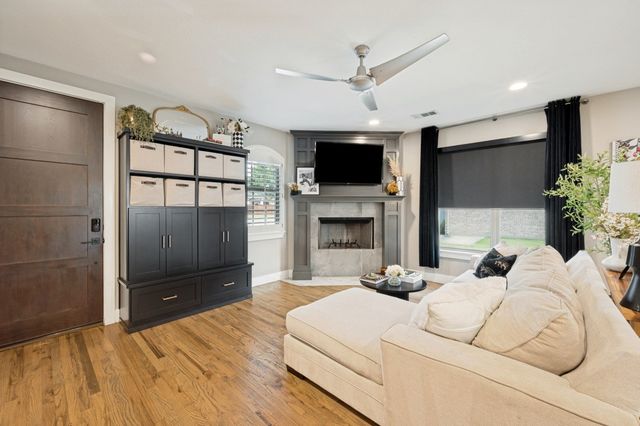 551 Chandler Court, Pilot Point, TX 76258