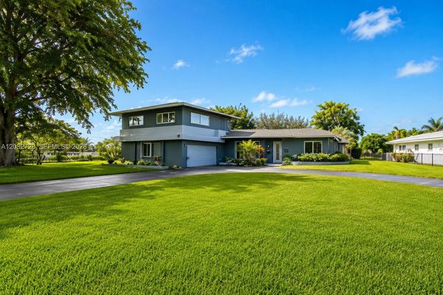 6700 E Tropical Way, Plantation, FL 33317