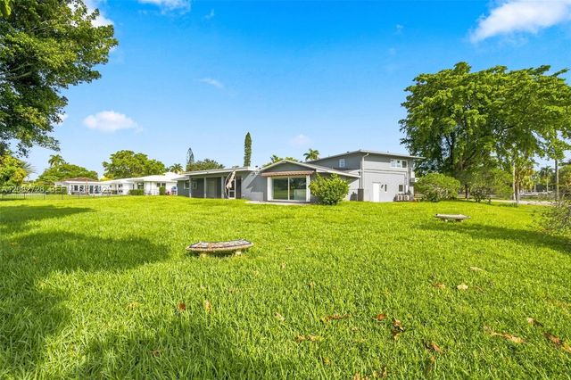 6700 E Tropical Way, Plantation, FL 33317