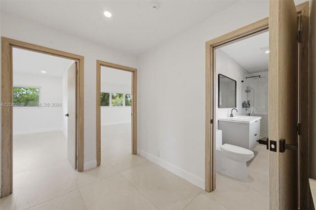 6700 E Tropical Way, Plantation, FL 33317