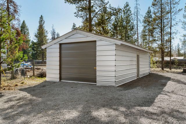 52657 Skidgel Road, La Pine, OR 97739