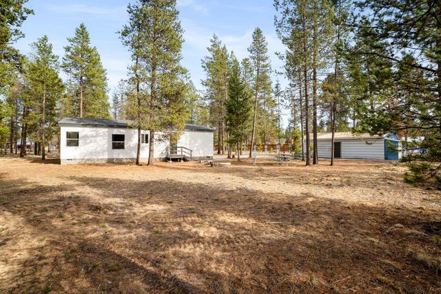 52657 Skidgel Road, La Pine, OR 97739