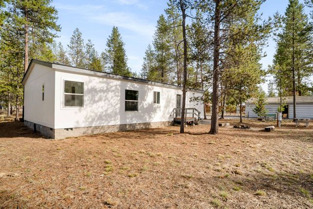 52657 Skidgel Road, La Pine, OR 97739