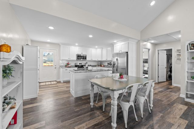 2023 Coleman Rd, Cornersville, TN 37047