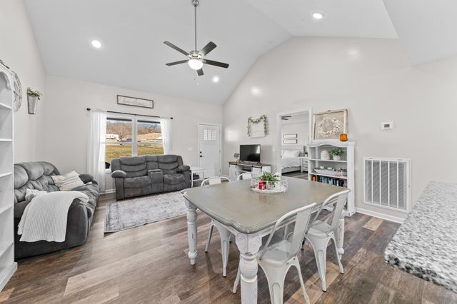 2023 Coleman Rd, Cornersville, TN 37047