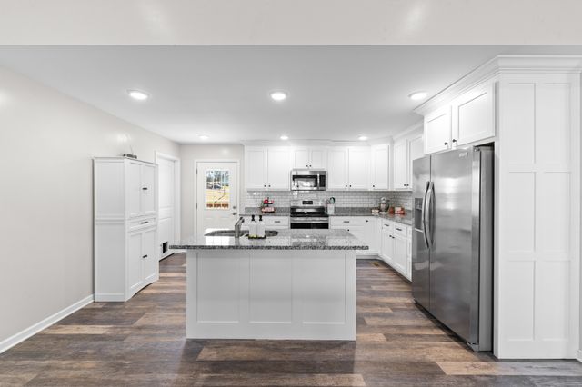 2023 Coleman Rd, Cornersville, TN 37047