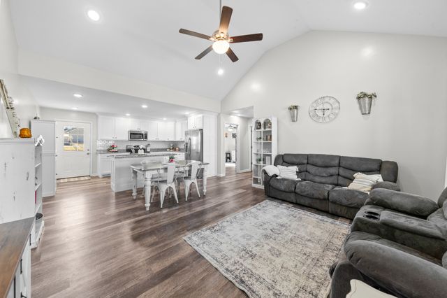 2023 Coleman Rd, Cornersville, TN 37047