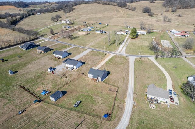 2023 Coleman Rd, Cornersville, TN 37047