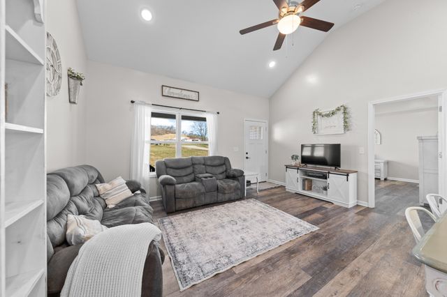 2023 Coleman Rd, Cornersville, TN 37047