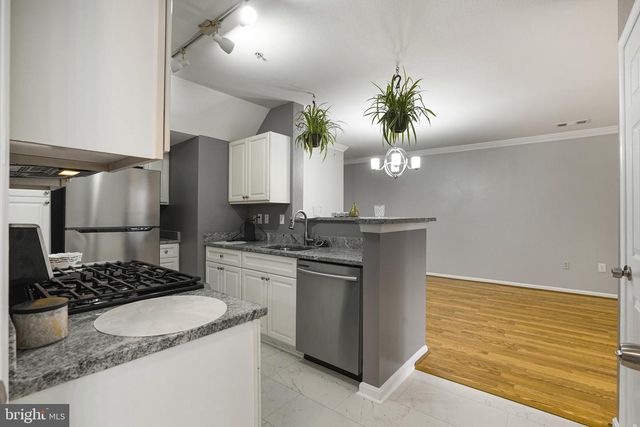 12804 FAIR BRIAR LN, Fairfax, VA 22033