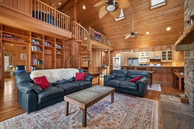 793 Jackie Cove Road, Hayesville, NC 28904