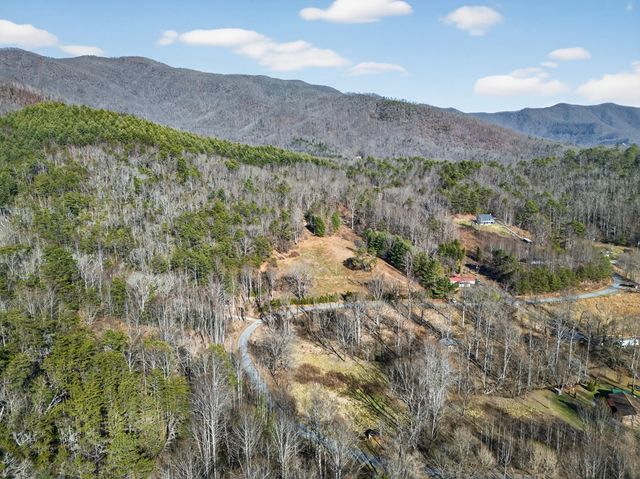 793 Jackie Cove Road, Hayesville, NC 28904