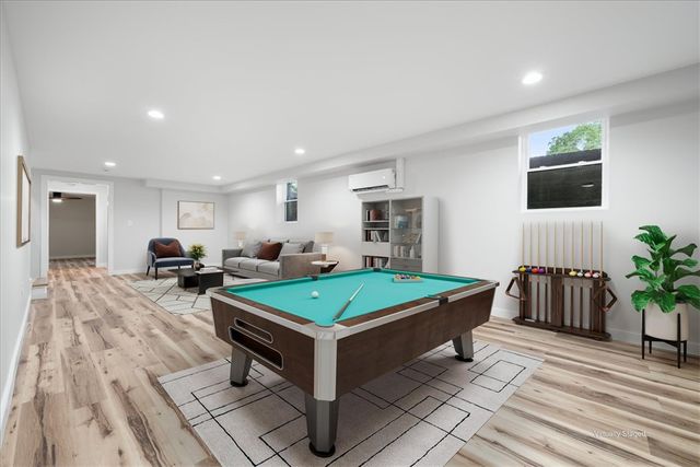 205 N Chestnut Street, Seneca, SC 29678