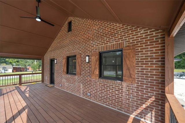 205 N Chestnut Street, Seneca, SC 29678