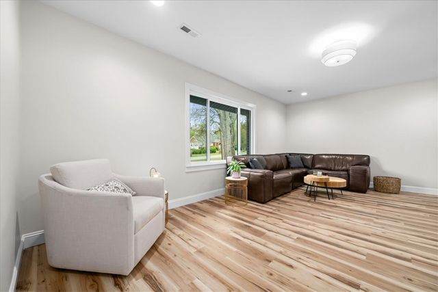 205 N Chestnut Street, Seneca, SC 29678