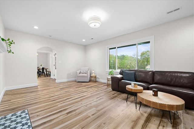 205 N Chestnut Street, Seneca, SC 29678