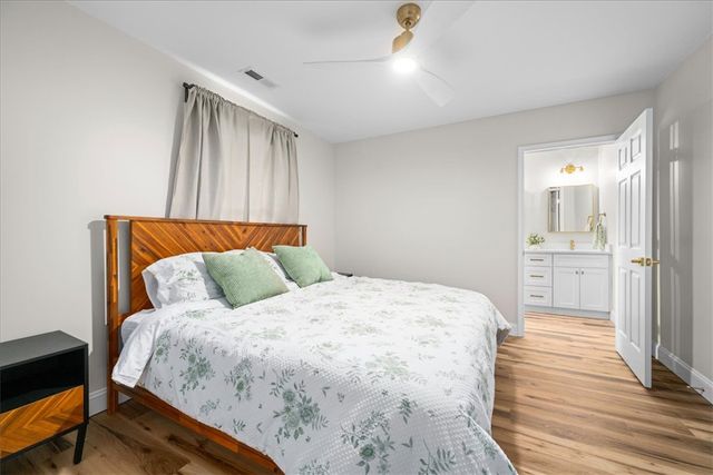 205 N Chestnut Street, Seneca, SC 29678