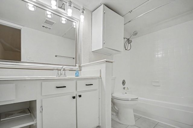 7575 Cambridge Street 3305, Houston, TX 77054
