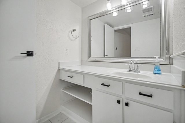 7575 Cambridge Street 3305, Houston, TX 77054