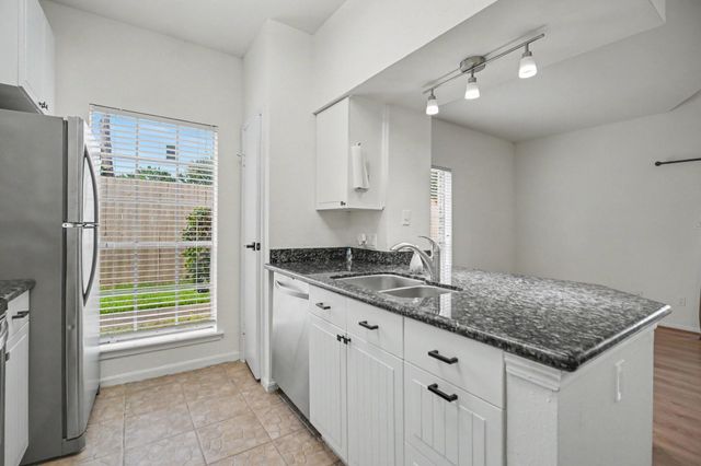 7575 Cambridge Street 3305, Houston, TX 77054