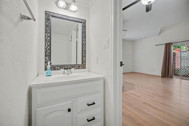 7575 Cambridge Street 3305, Houston, TX 77054