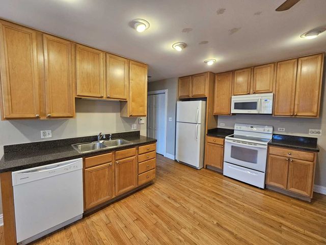 5225 N ASHLAND Avenue 3B, Chicago, IL 60640