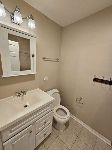5225 N ASHLAND Avenue 3B, Chicago, IL 60640