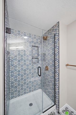 17879 S 68th Street, Hickman, NE 68372