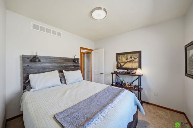 17879 S 68th Street, Hickman, NE 68372