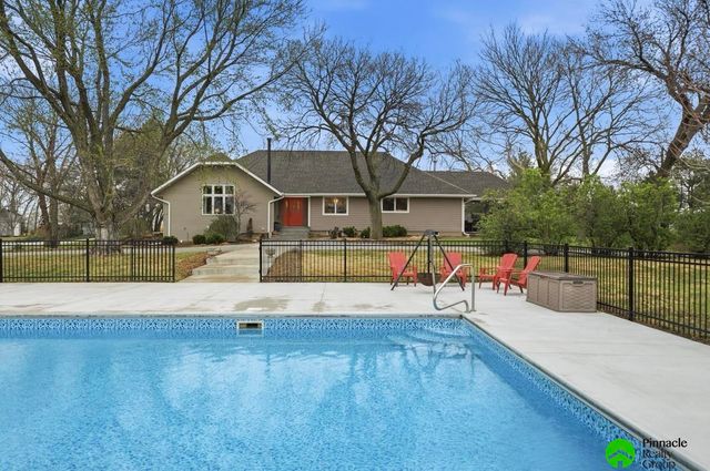 17879 S 68th Street, Hickman, NE 68372