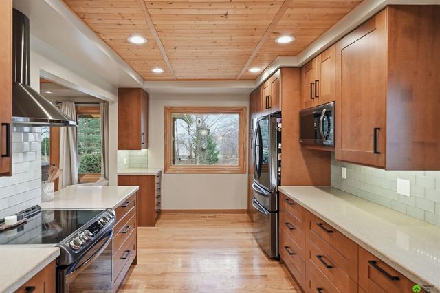 17879 S 68th Street, Hickman, NE 68372