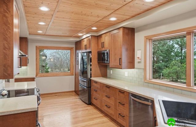 17879 S 68th Street, Hickman, NE 68372