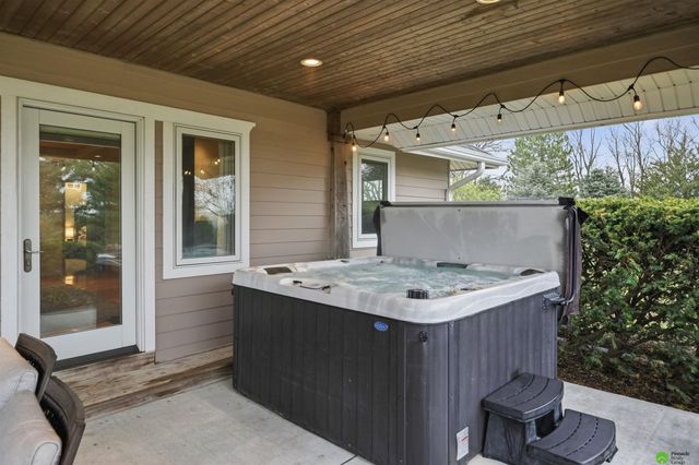 17879 S 68th Street, Hickman, NE 68372