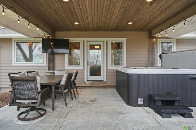 17879 S 68th Street, Hickman, NE 68372