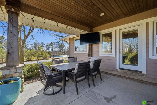 17879 S 68th Street, Hickman, NE 68372