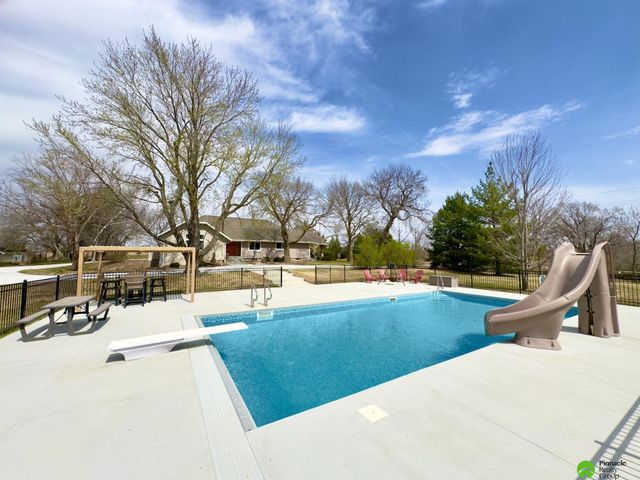 17879 S 68th Street, Hickman, NE 68372