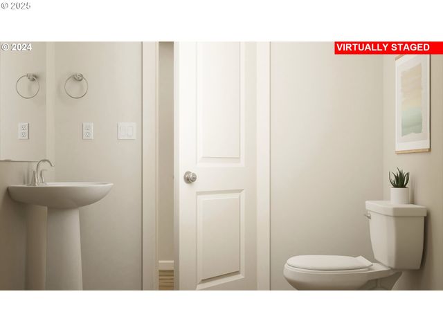 2431 Sawtelle Dr, Woodburn, OR 97071